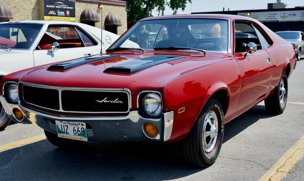 Quels sont les avantages d'une selle en cuir sur une moto custom ?